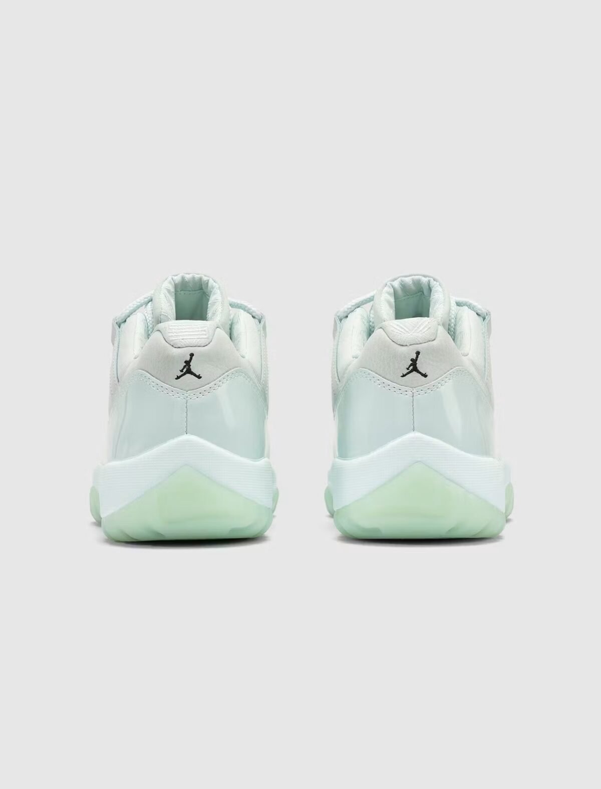 JAIDE x Air Jordan 11 Low WMNS 'Fiberglass' in fiberglass, white, and black colorway - detail view 3