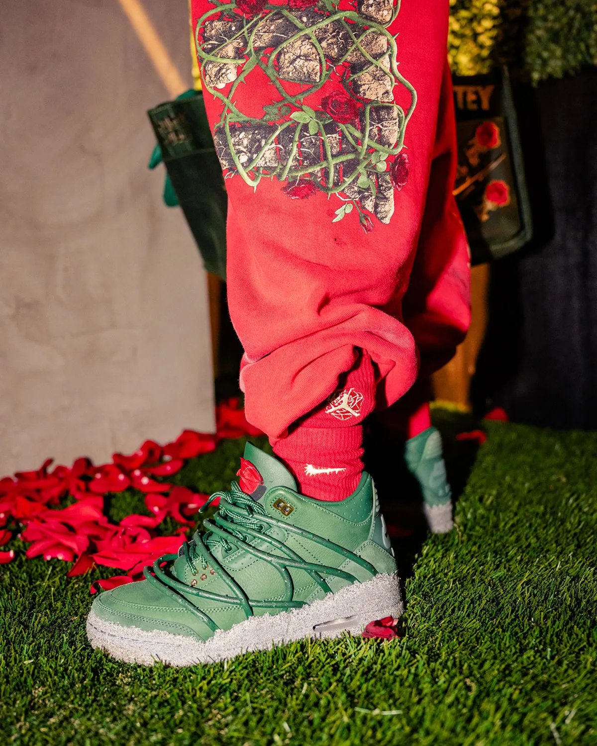 Teyana Taylor wearing Air Jordan 3 Concrete Rose sneakers at NBA All-Star Weekend - detail view 2
