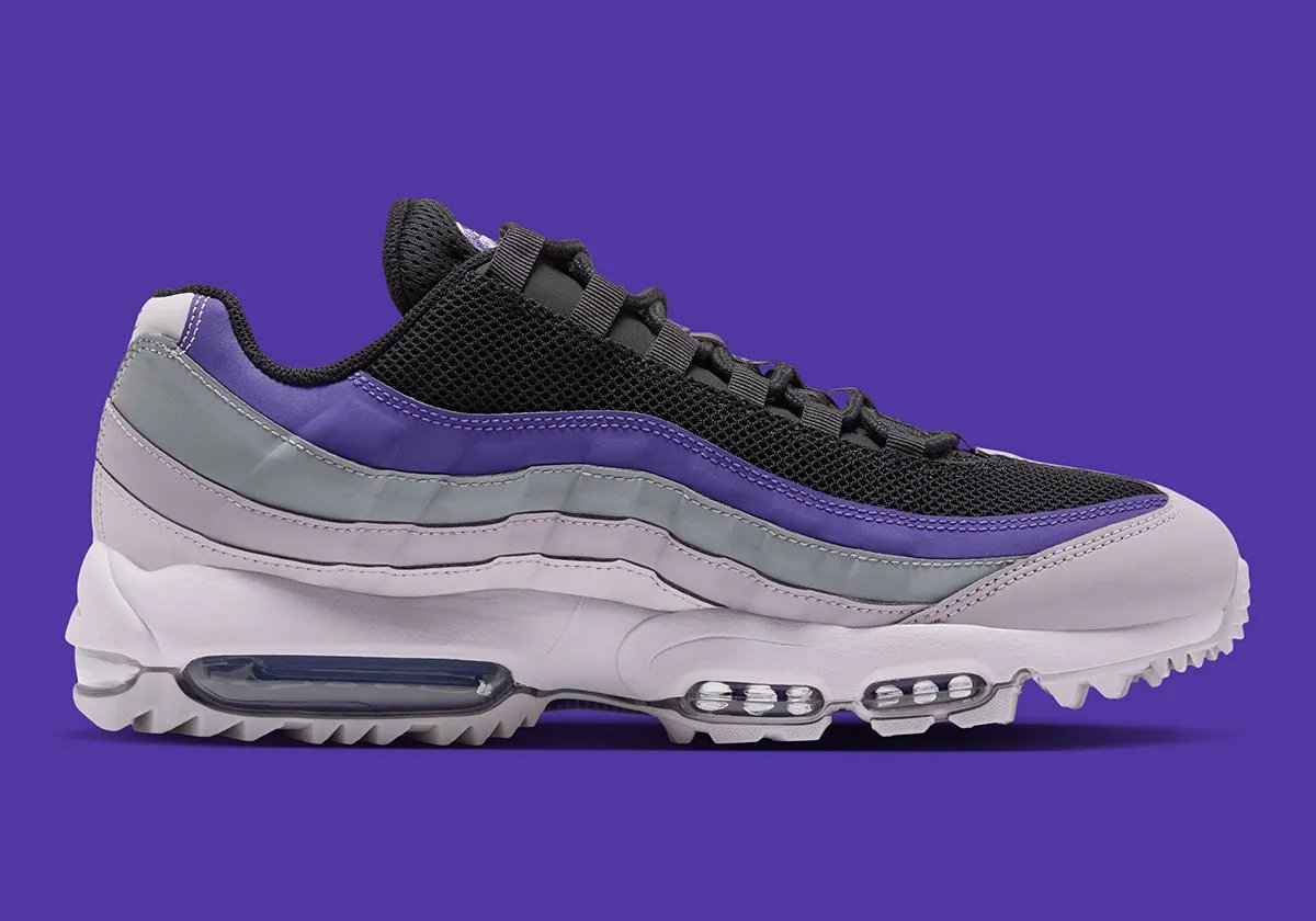 Nike Air Max 95 Golf Dark Iris with grey gradient upper, black midline mesh, and purple collar stripe accent - detail view 2