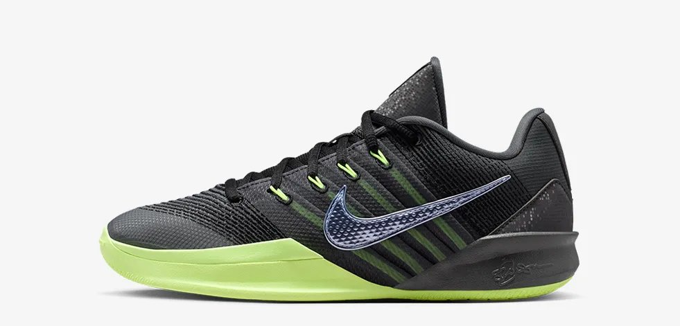 Nike Sabrina 3 basketball shoe in colorway worn by WNBA star Sabrina Ionescu - detail view 3