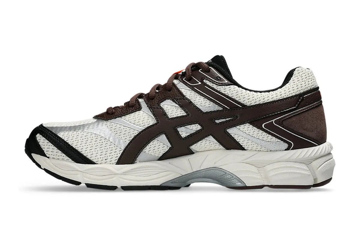 ASICS GEL-Cumulus 16 in cream and brown colorway from the EARLS second collaboration collection - detail view 2