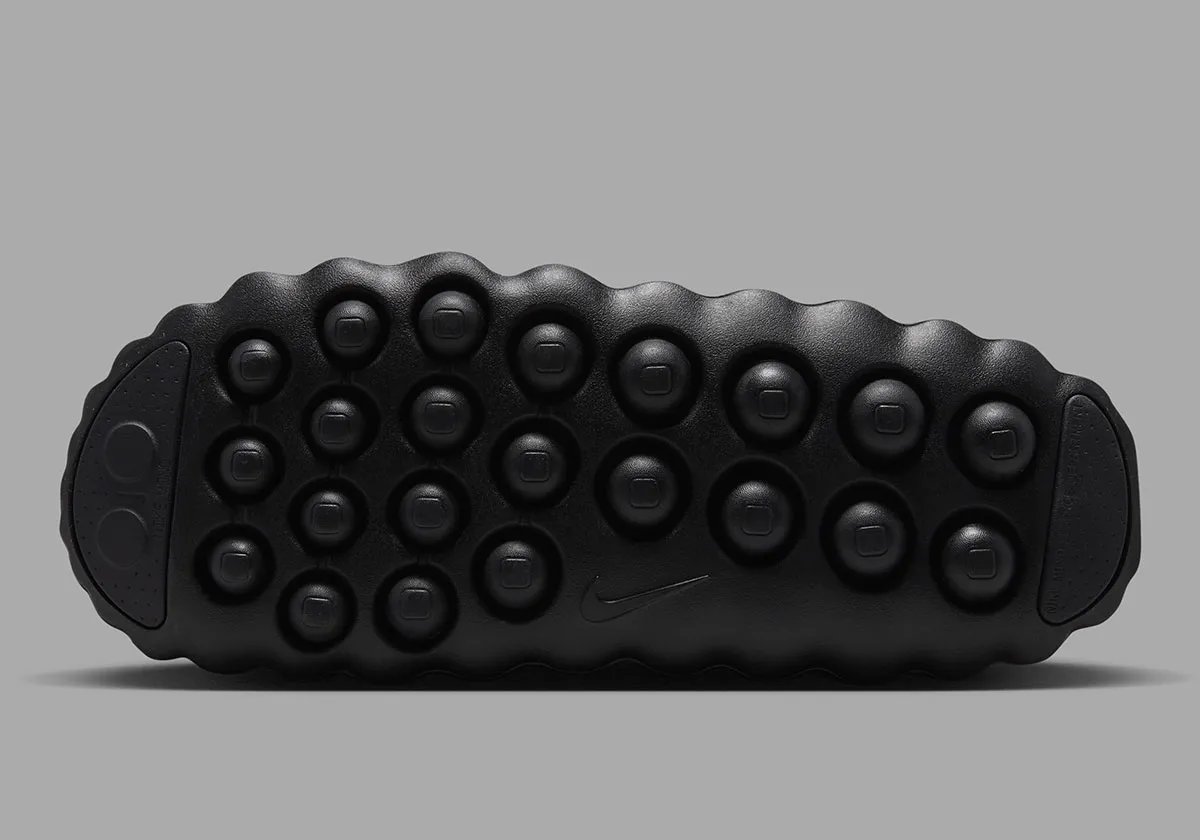 Nike Mind 001 slide in Black and Anthracite colorway, top and side view - detail view 4