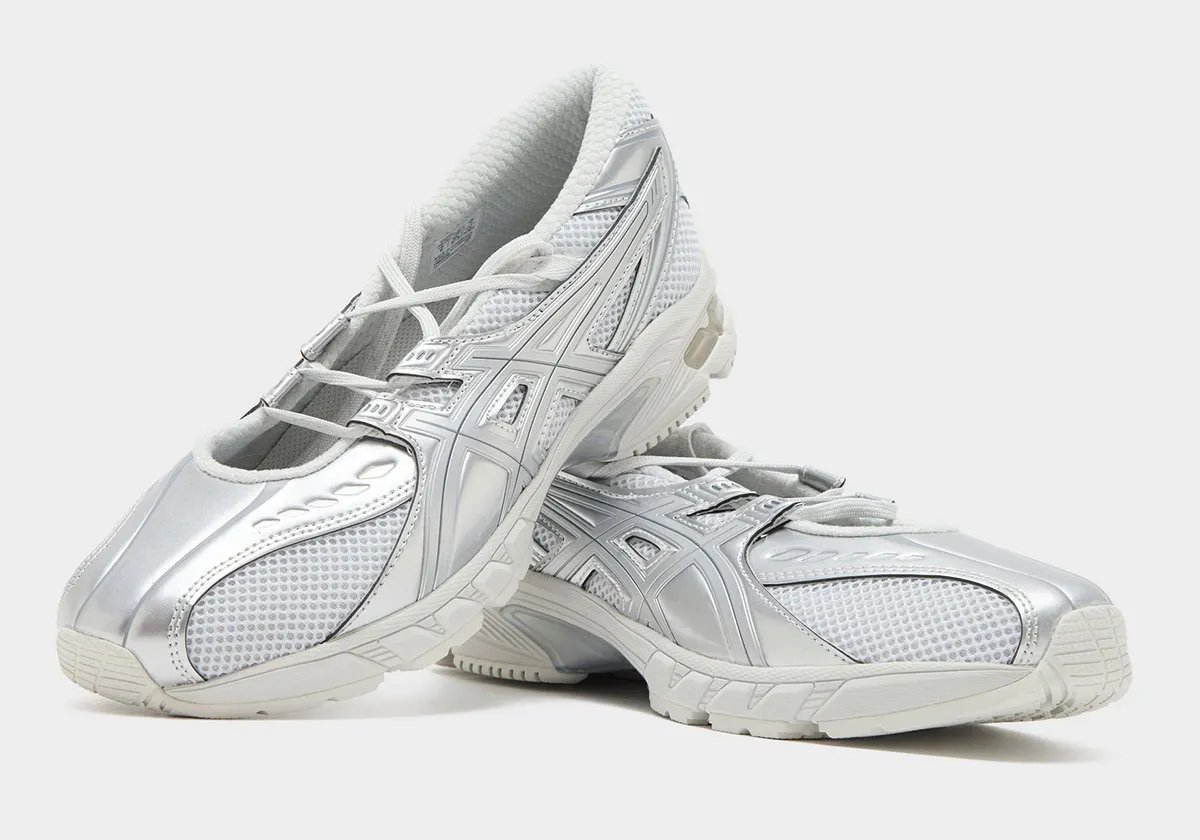 ASICS GEL-DS Trainer Ballet in silver colorway, showing open forefoot cutout and lace-only fastening system - detail view 3
