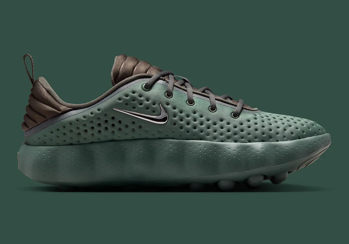 Nike Mind 002 Camo Green featuring tonal green upper with Newsprint and Phantom accents on collar and heel - detail view 2