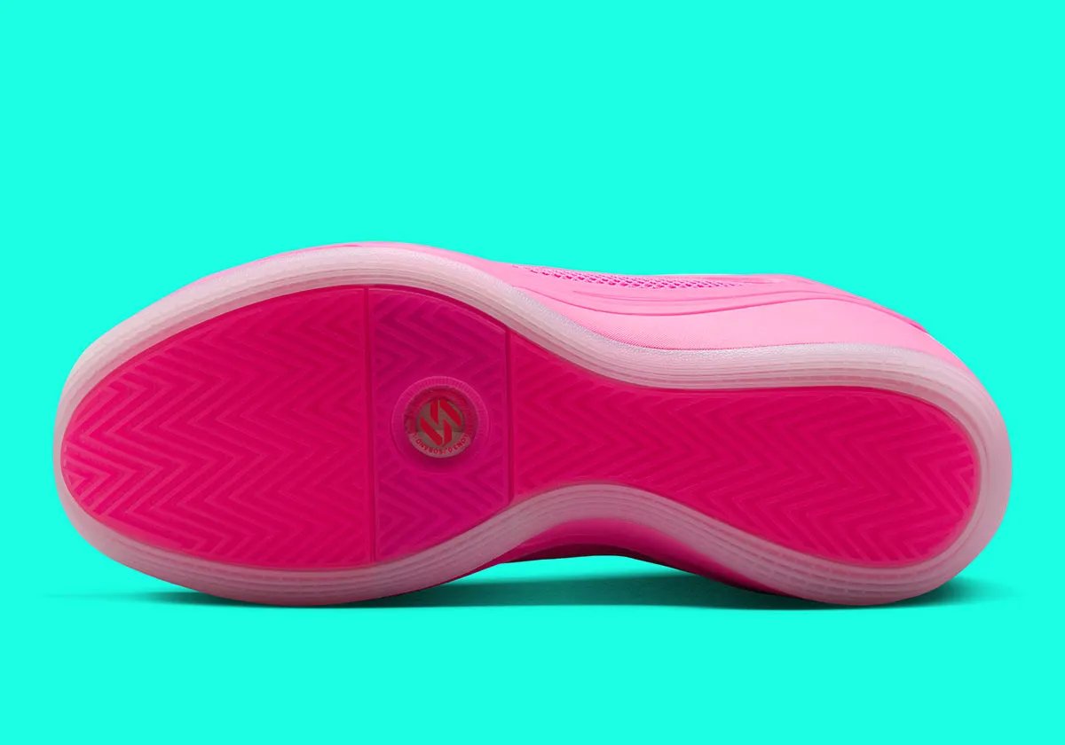 Jordan Luka 5 in Laser Fuchsia with black forefoot and bleached turquoise accents - detail view 2