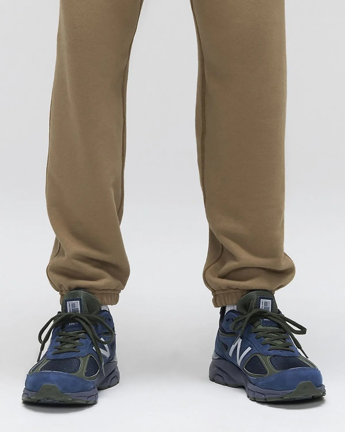 New Balance 990v4 in NB Navy and Meteorite colorway, showcasing leather and nubuck construction for Fall/Winter 2026 - detail view 2