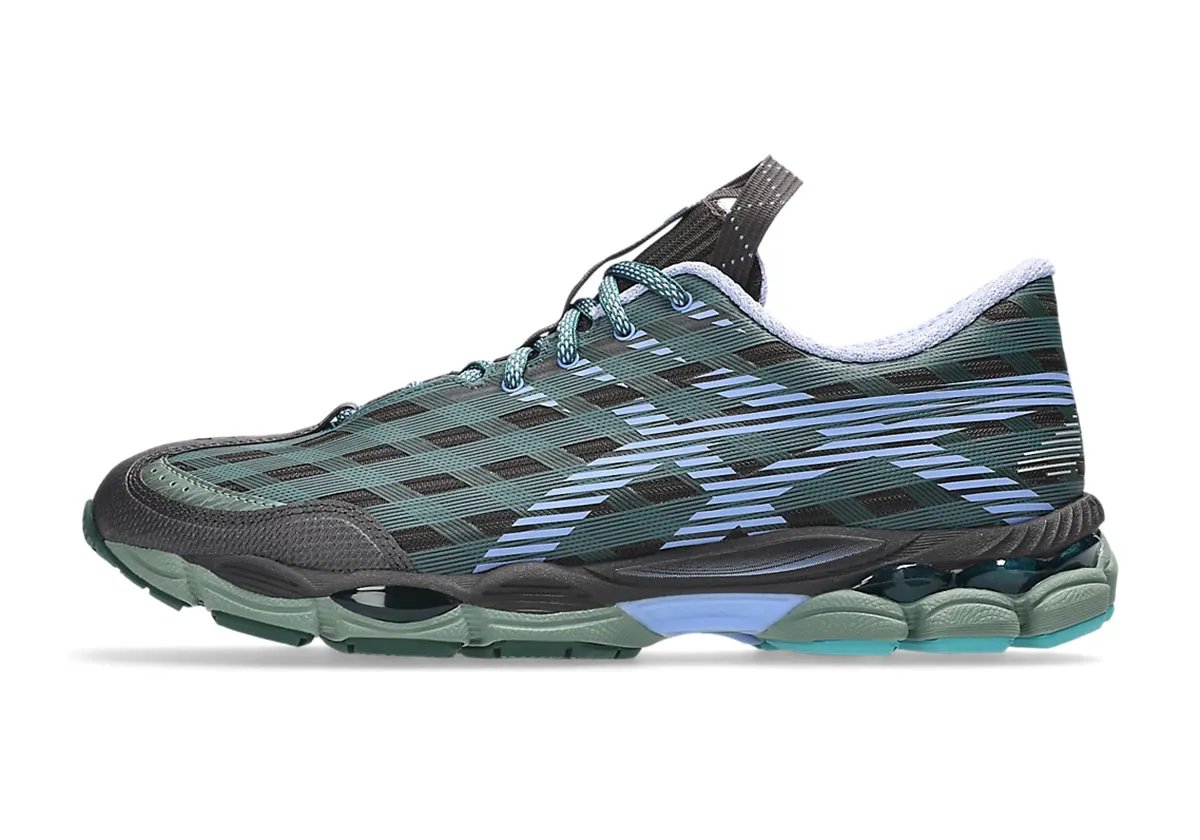 Kiko Kostadinov x ASICS US-8 SJ33 in Roasted Coffee and Periwinkle Blue colorway, showcasing checkered upper and oversized Tiger Stripe detailing - detail view 2