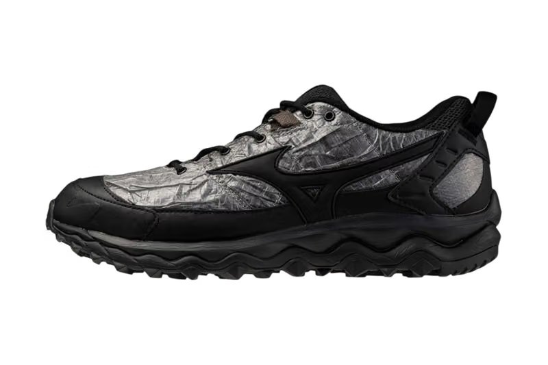 Han Kjøbenhavn x Mizuno WAVE MUJIN TL in Black with Dyneema Composite Fabric upper and Michelin rubber outsole