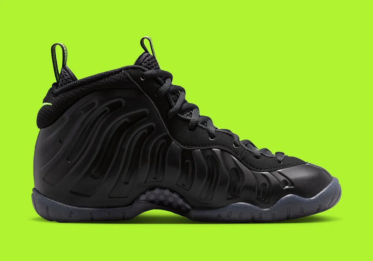 Nike Little Posite Pro Voltage in black with neon Voltage Swoosh, grade school release May 2026 - detail view 3