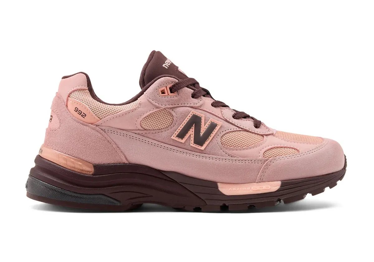 New Balance 992 in Pink Chalk colorway with Cherry Leather accents on tongue and midsole - detail view 1