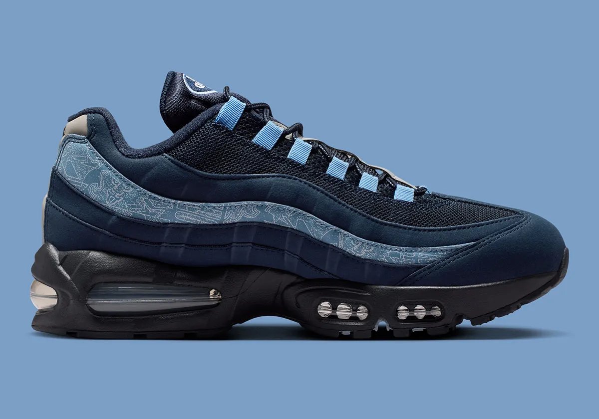 Nike Air Max 95 SE in Obsidian and Work Blue with blueprint-pattern overlay and silver spine - detail view 3
