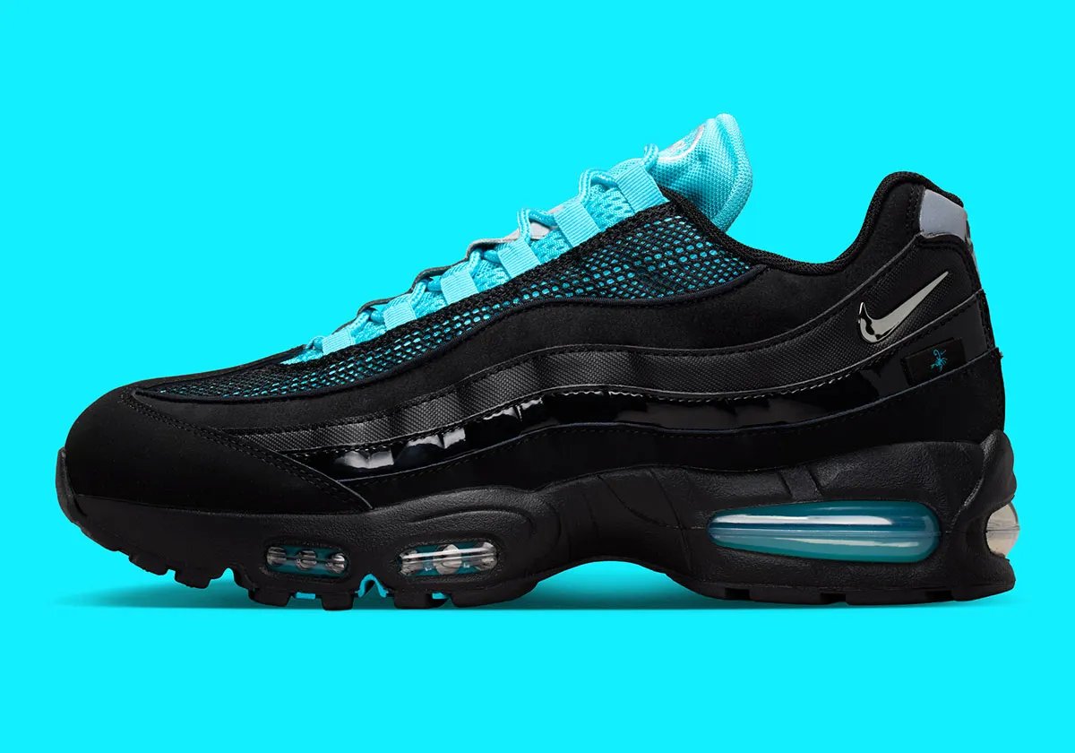 Nike Air Max 95 Scorpion in gamma blue with layered mesh and nubuck construction - detail view 1