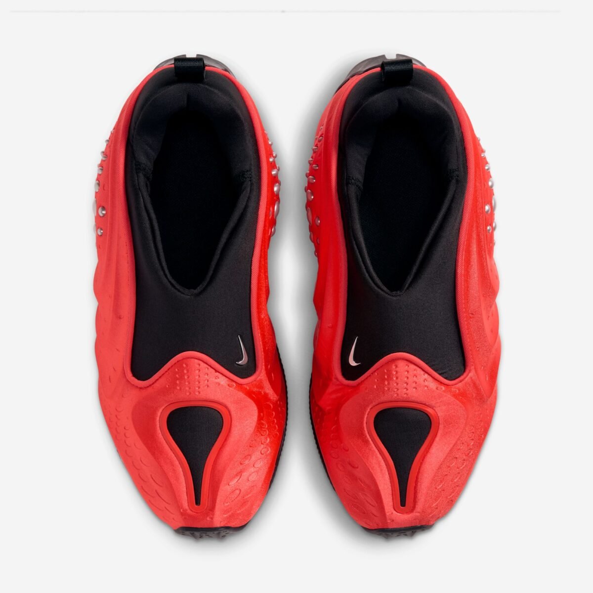 Nike First Sight Shadow WMNS in Light Crimson colorway with metallic silver and black accents - detail view 4