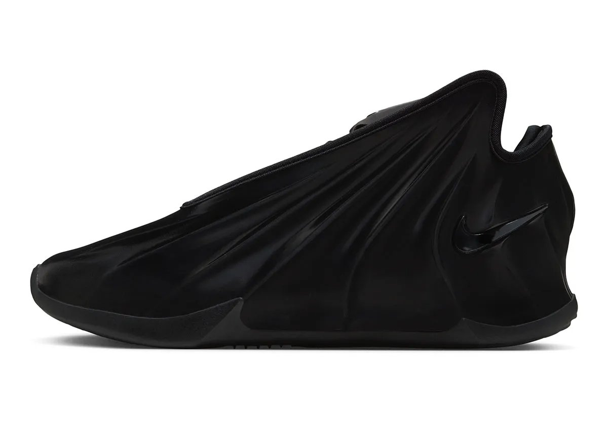 Nike GT Future 'Black Cat' all-black colorway with molded upper, Zoom Strobel, and Cushlon 3.0 cushioning - detail view 1