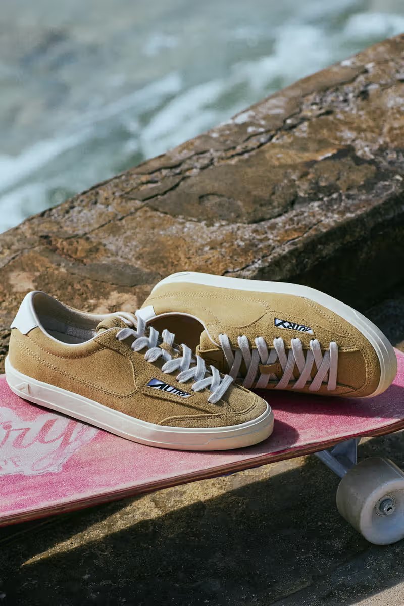Autry Windscape sneaker in muted canvas colorway, showcasing low-profile silhouette and lightweight sole design - detail view 3