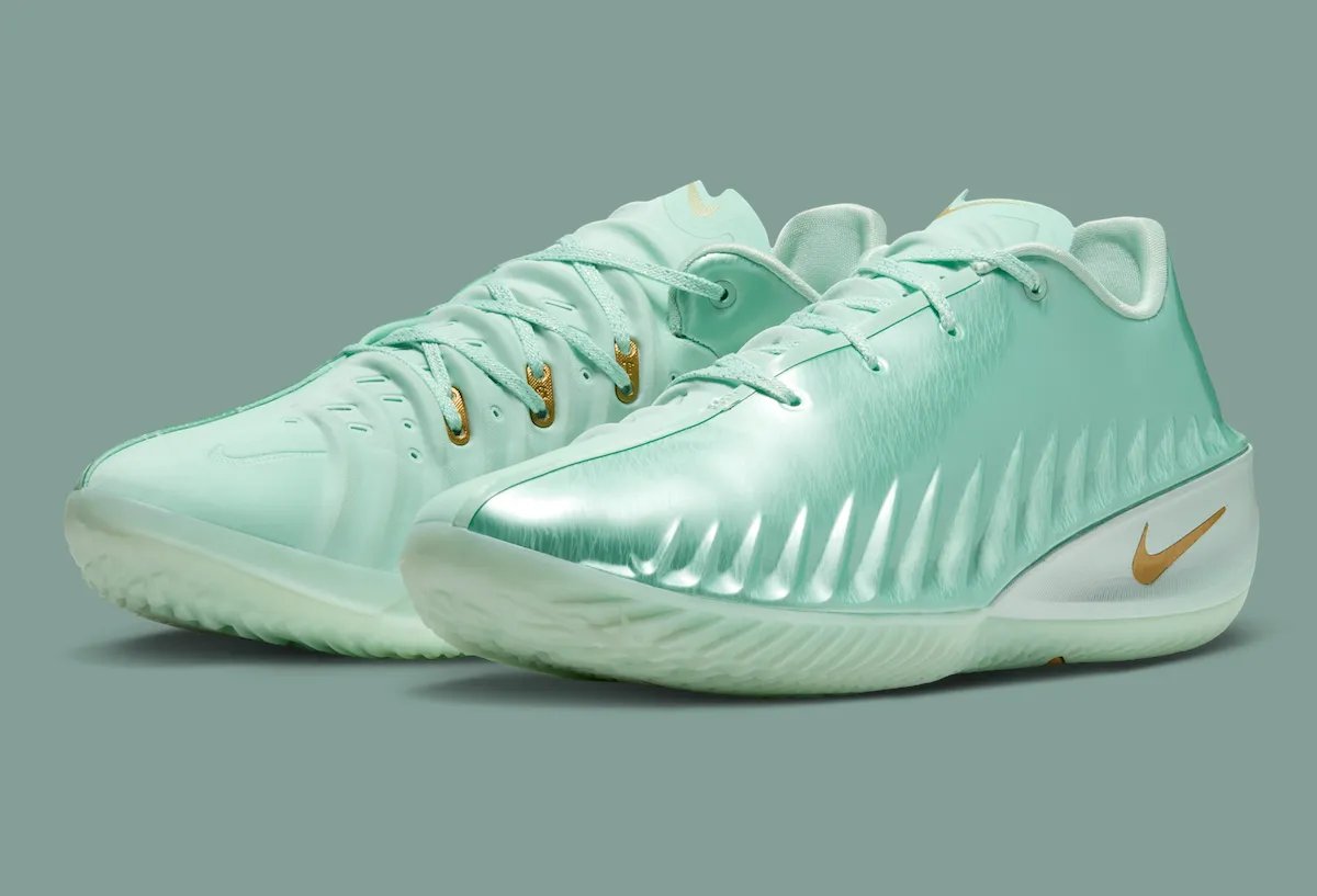 Victor Wembanyama Nike GT Cut 4 Statue of Liberty PE in Mint Foam with Metallic Gold accents, released November 5, 2026 - detail view 2