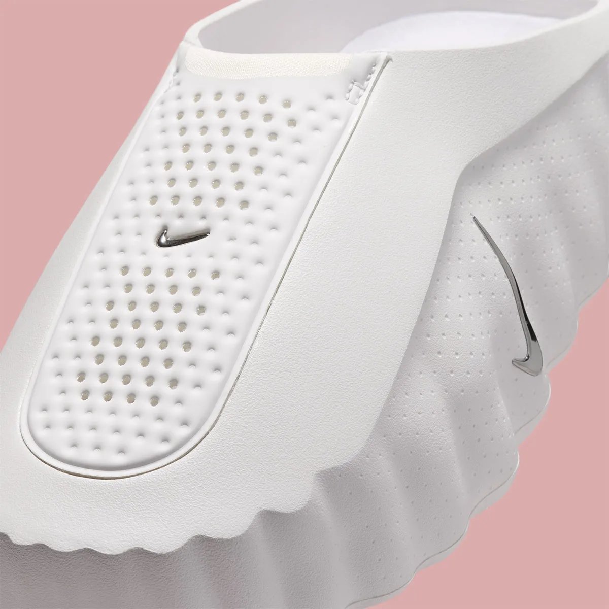 Nike Mind 001 recovery slide in Summit White with Metallic Silver Swoosh and light tan midsole, women's exclusive colorway - detail view 5