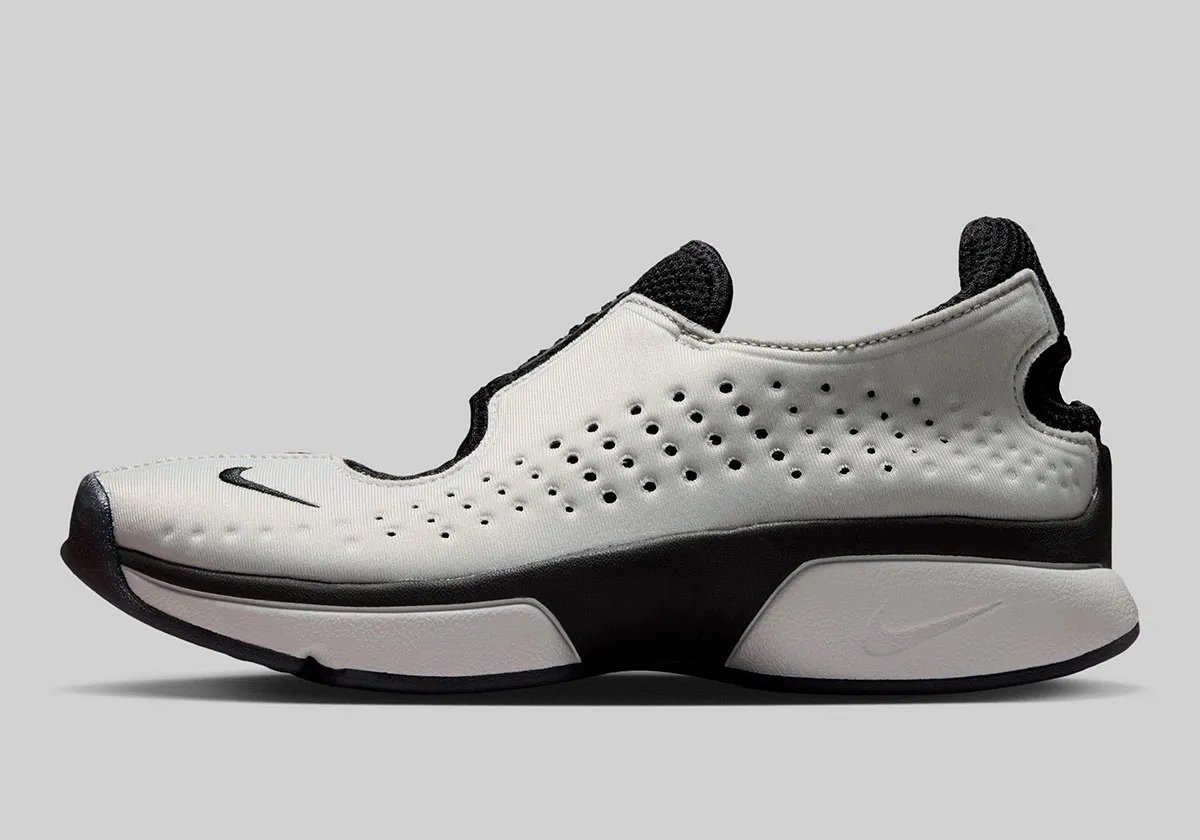 Nike Air Rift 2 in Metallic Silver showing segmented toe construction and midline coverage - detail view 1