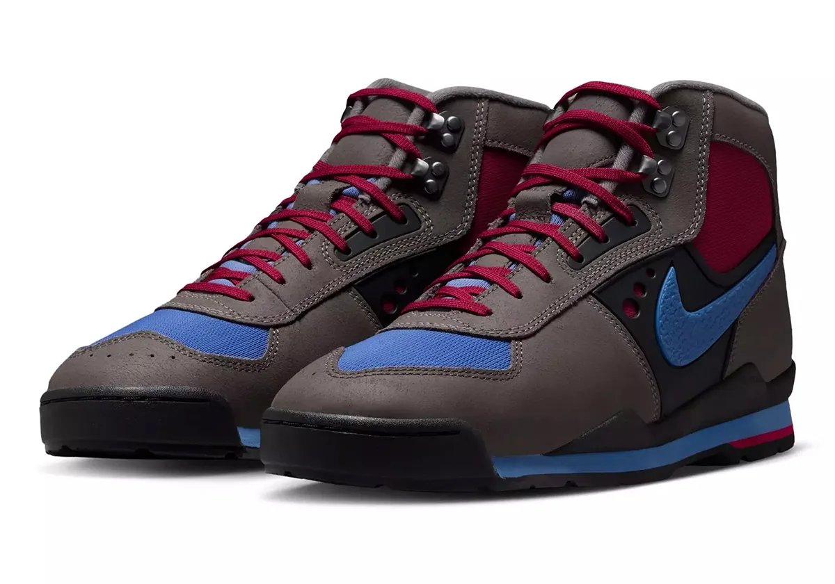 Nike Baltoro in Cave Stone and Mystic Hibiscus colorway, heritage outdoor boot with muted earth tones and royal blue accents - detail view 1