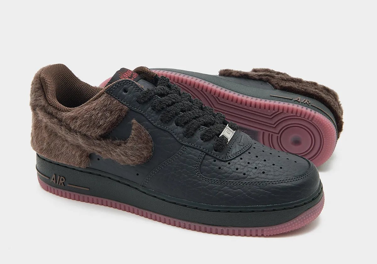 Nike Air Force 1 Black Rat with furry Swoosh, tumbled leather, and pale pink midsole detail - detail view 2