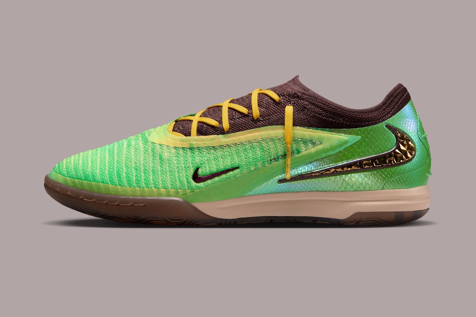 Travis Scott x Nike Phantom 6 Low Elite IC SE Releases June 2026
