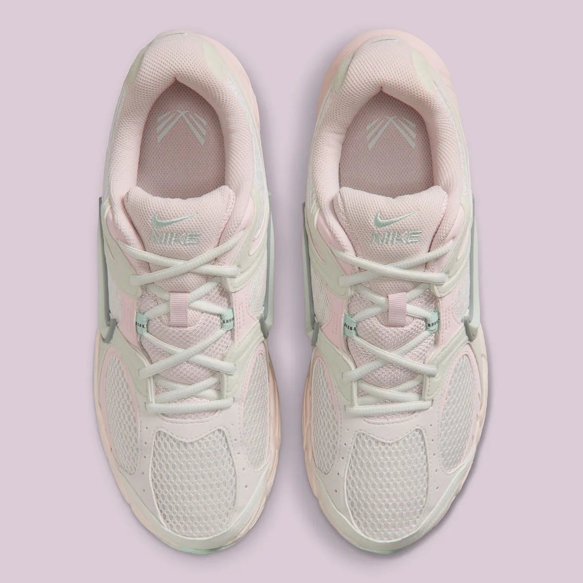 Two colorway iterations of the Nike V5 RNR in JAIDE collaborative design - detail view 3