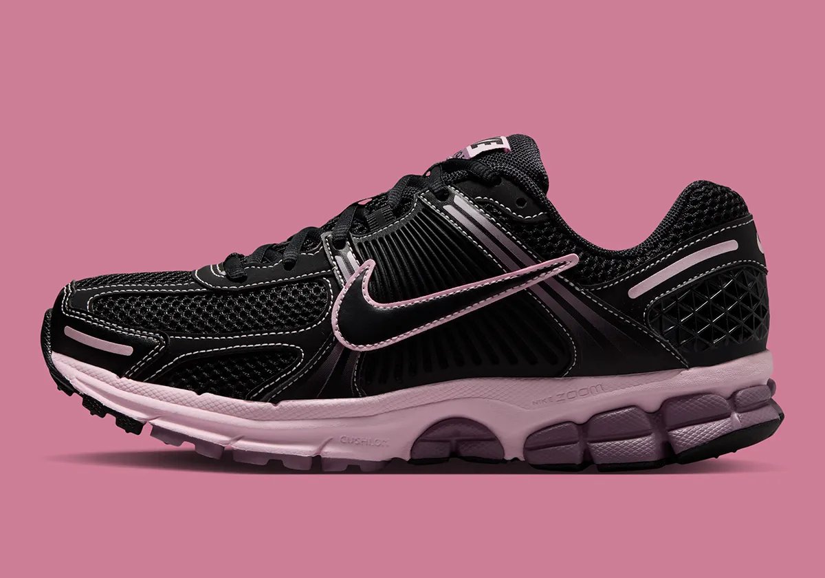Nike Vomero 5 Black/Pink Foam women's sneaker with contrast stitching and layered midsole - detail view 1