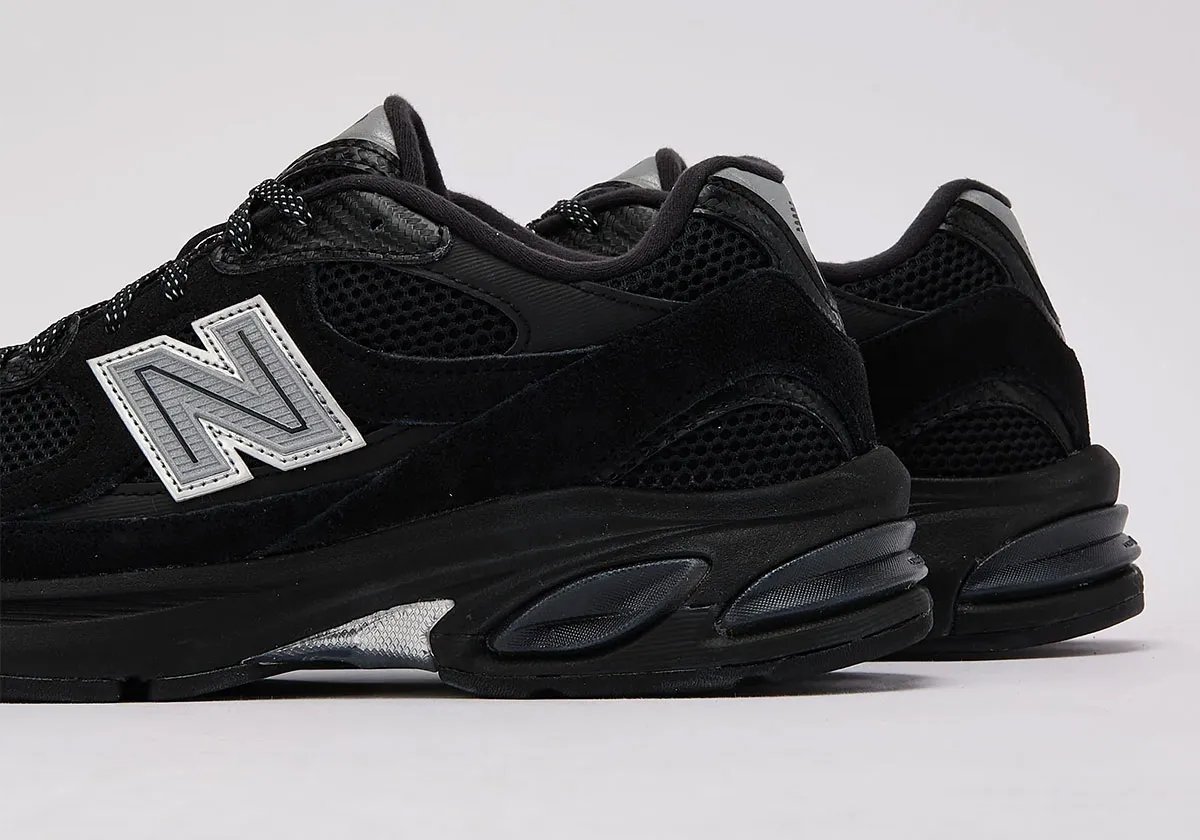 New Balance 2010 Black/Metallic Silver with carbon fiber heel and reflective 3M detailing, DTLR exclusive - detail view 4