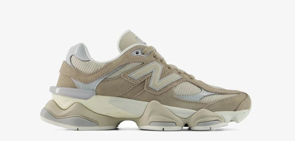 New Balance 740 in Lace Linen/Silver with chrome silver overlays displayed at DICK'S Sporting Goods - detail view 2
