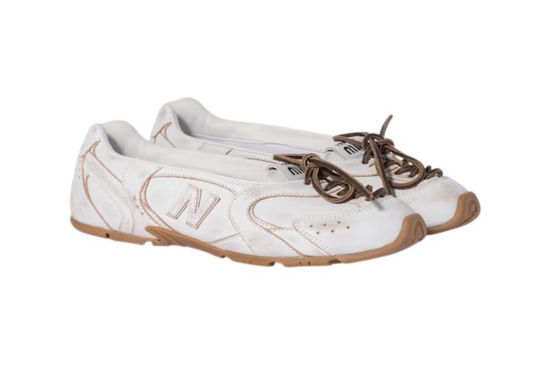 Miu Miu x New Balance 530 SL ballet flat in white deco leather, featuring laced upper and performance sole construction - detail view 2