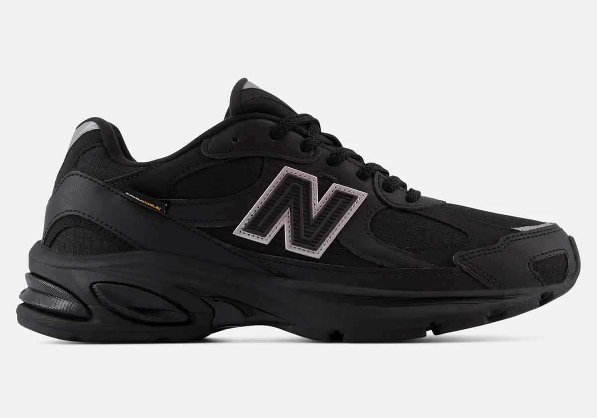 New Balance 2010 Cordura in black, grey, and khaki colorways with waterproof coating for fall/winter 2026 - detail view 1