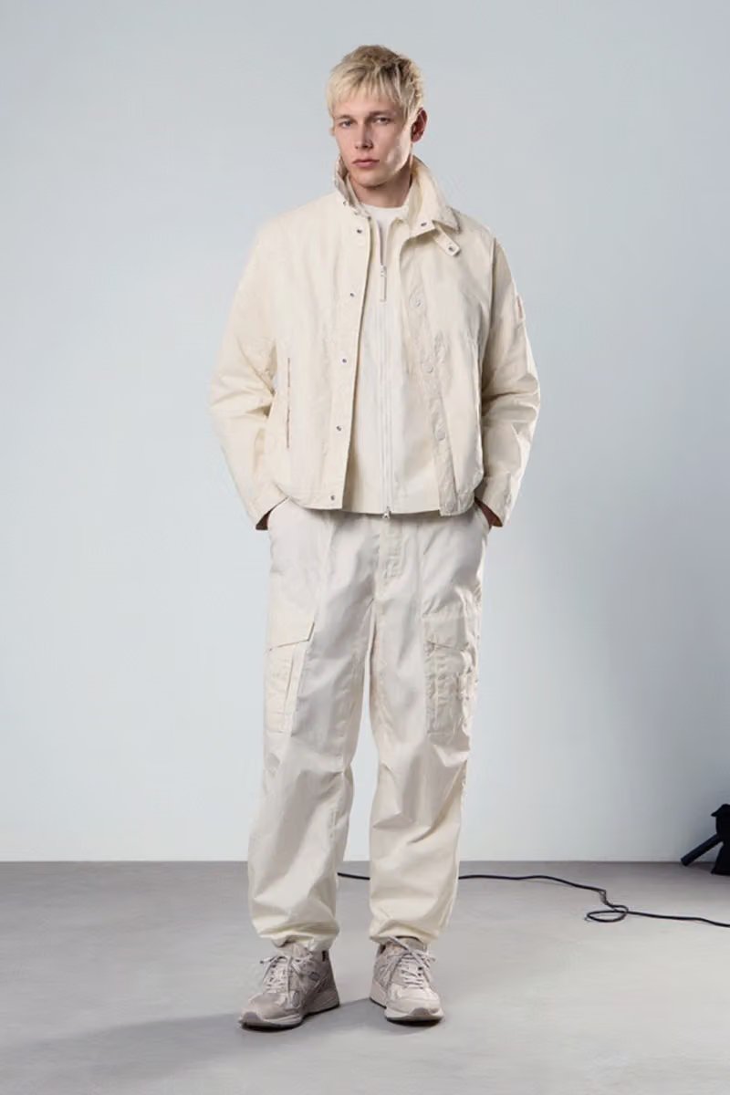 Stone Island all-white Ghost capsule featuring monochromatic David Light-TC coaches jacket and uncoated cotton canvas overshirt - detail view 4