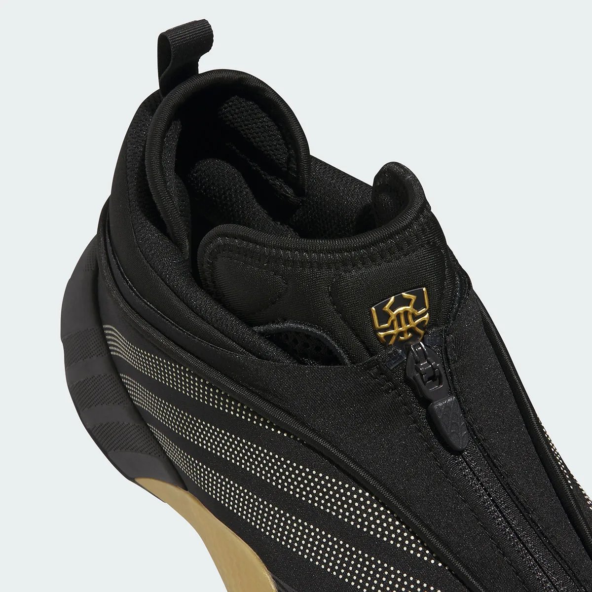 adidas DON Issue #7 in gold colorway, Donovan Mitchell signature basketball shoe - detail view 4