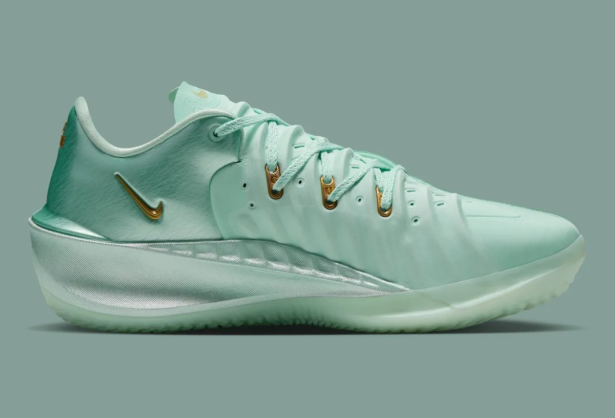 Victor Wembanyama Nike GT Cut 4 Statue of Liberty PE in Mint Foam with Metallic Gold accents, released November 5, 2026 - detail view 4