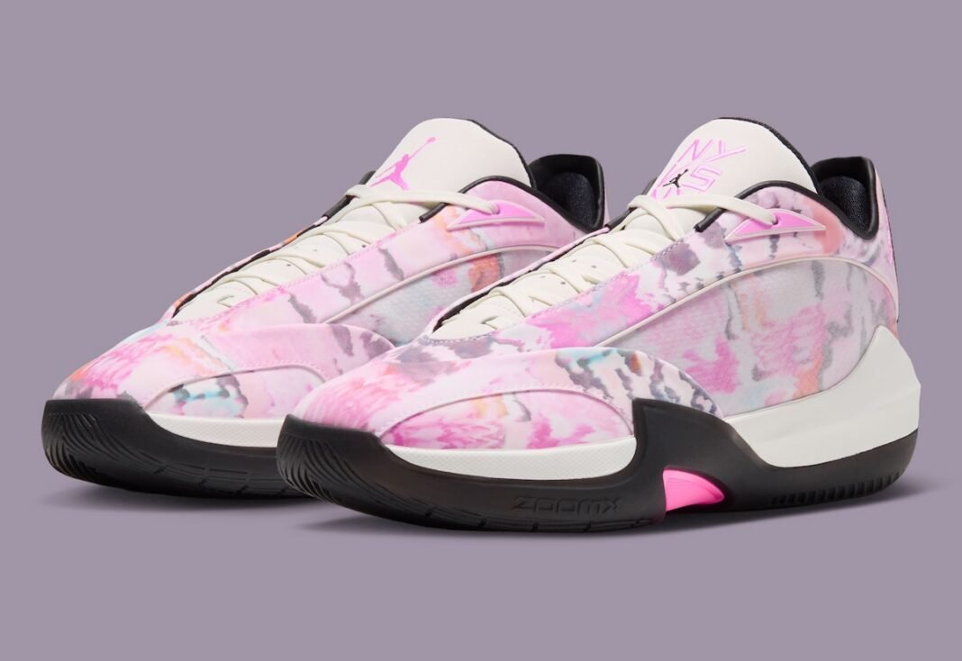 Jordan Triangle NY vs. NY colorway in Sail, Black, and Pink Beam celebrating New York streetball tournament - detail view 1