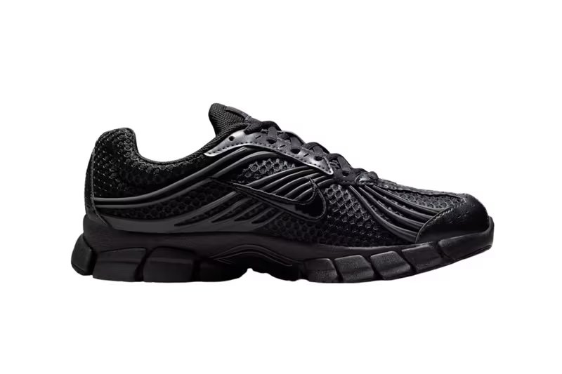 Nike Zoom Skylon 11 in Black and Anthracite colorway, showcasing the mesh upper and synthetic leather overlays - detail view 4