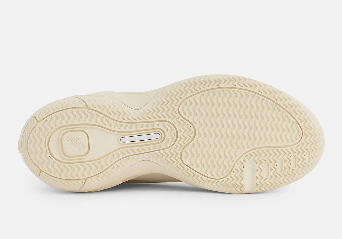 New Balance P400 in Permafrost colorway featuring premium cow leather upper and suede collar details - detail view 1