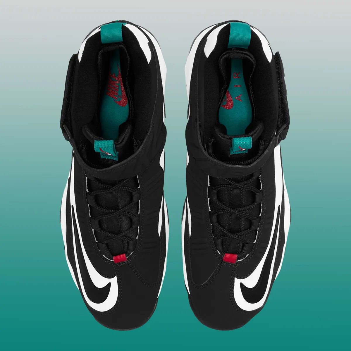 Nike Air Griffey Max 1 Freshwater showing aquatic blue and white colorway on classic basketball silhouette - detail view 2