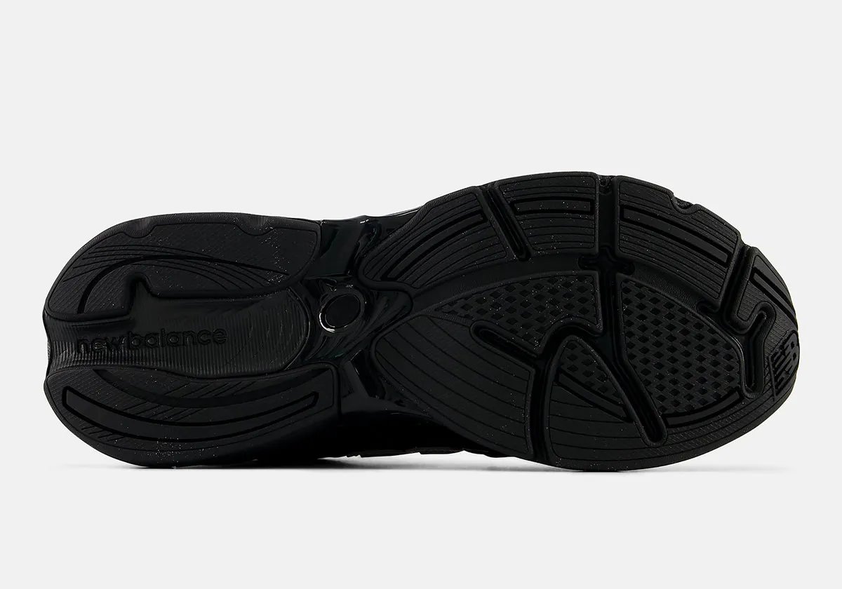New Balance 2010 in Black with patent leather upper and Pink Eraser accents on tongue and logo - detail view 1
