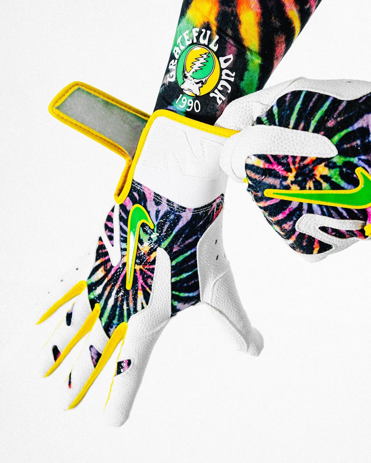 Nike Sabrina 3 GD MTL baseball cleat in tie-dye with chenille Swoosh, Oregon Ducks Grateful Dead player exclusive - detail view 1