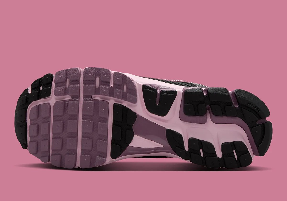 Nike Vomero 5 Black/Pink Foam women's sneaker with contrast stitching and layered midsole - detail view 2