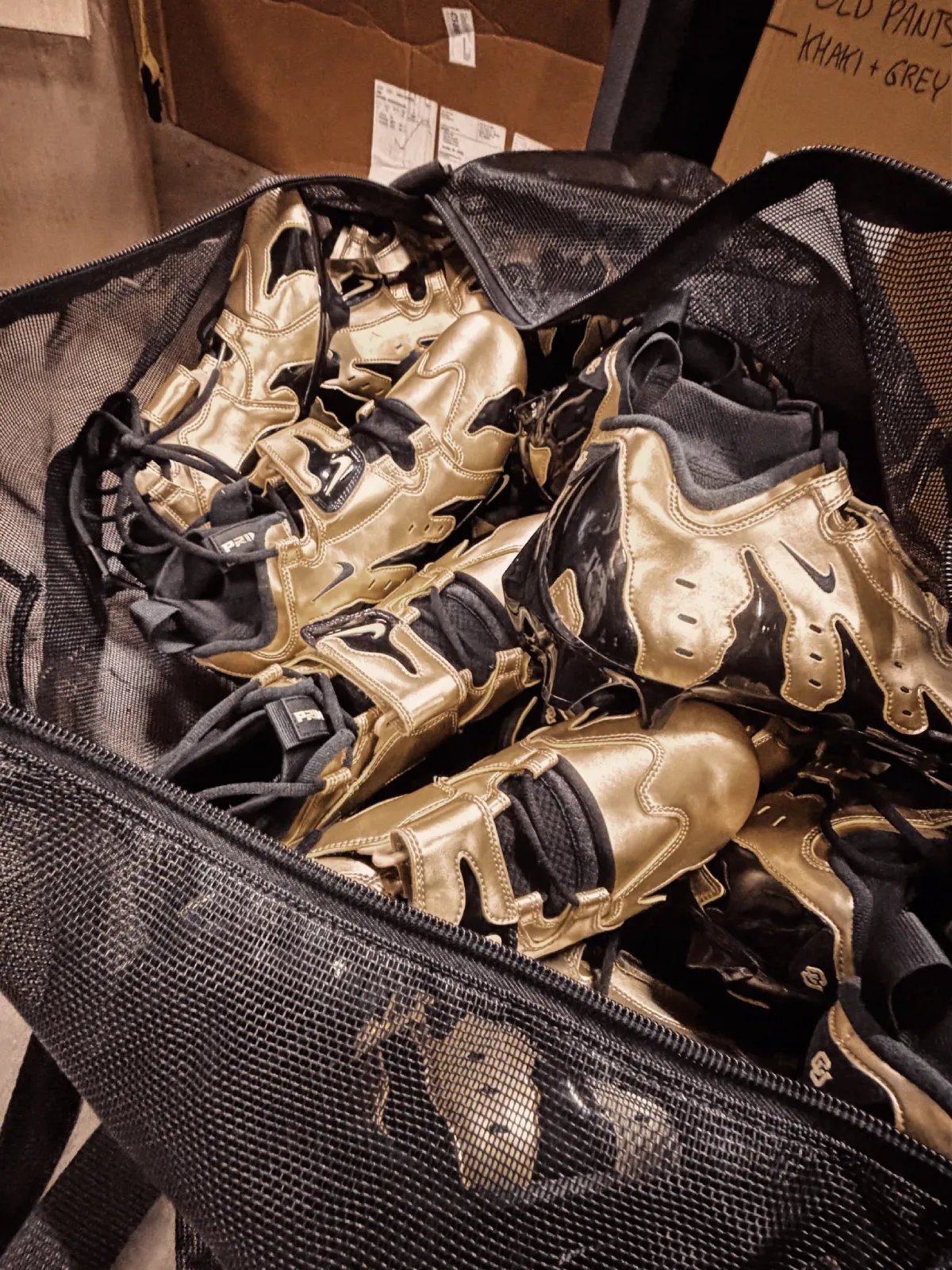 Nike Air DT Max '96 PE in black and metallic gold, designed exclusively for Colorado Buffaloes football - detail view 3