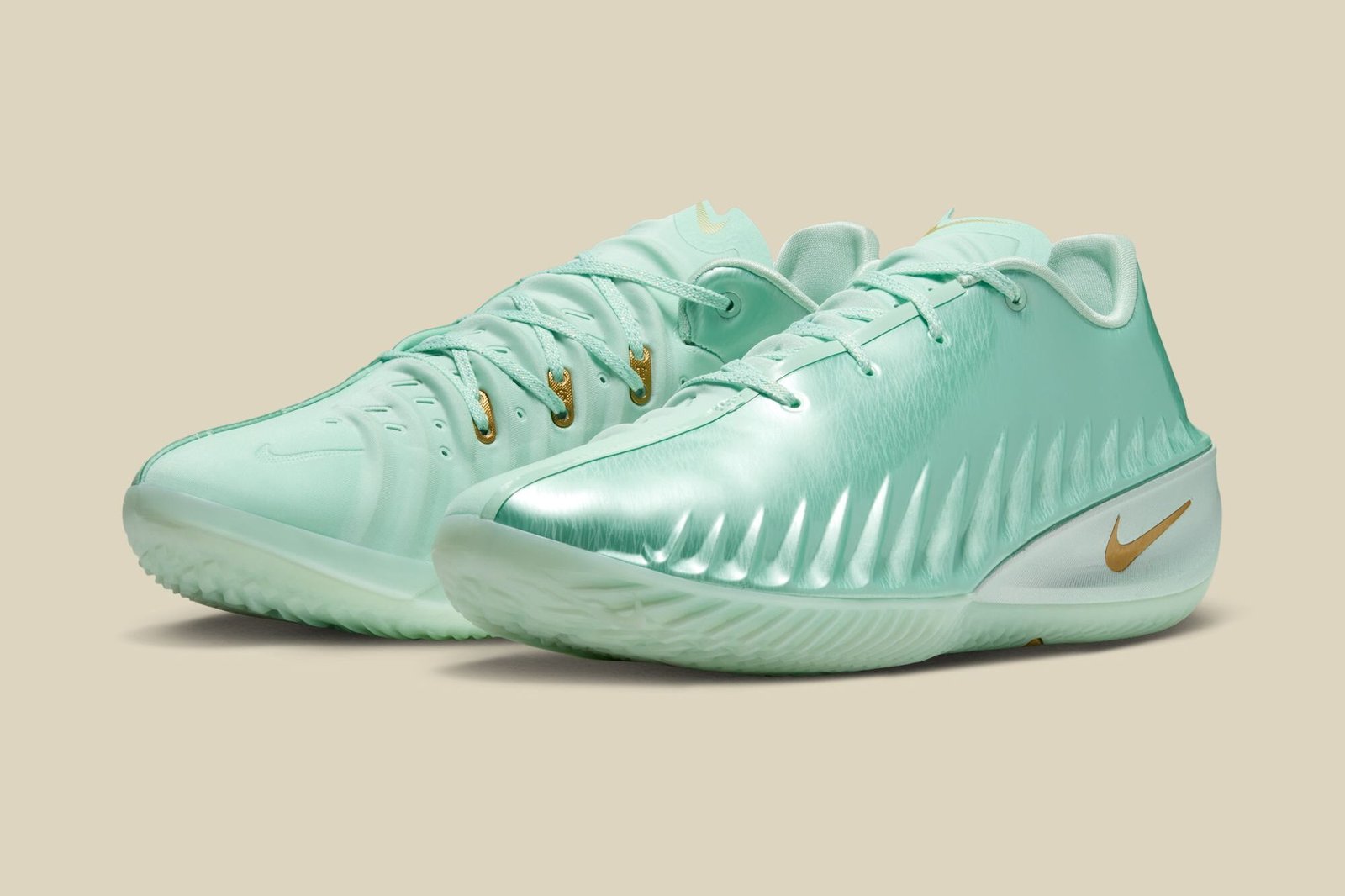 Victor Wembanyama x Nike G.T. Cut 4 PE 'NY vs NY' in Mint Foam and Metallic Gold colorway