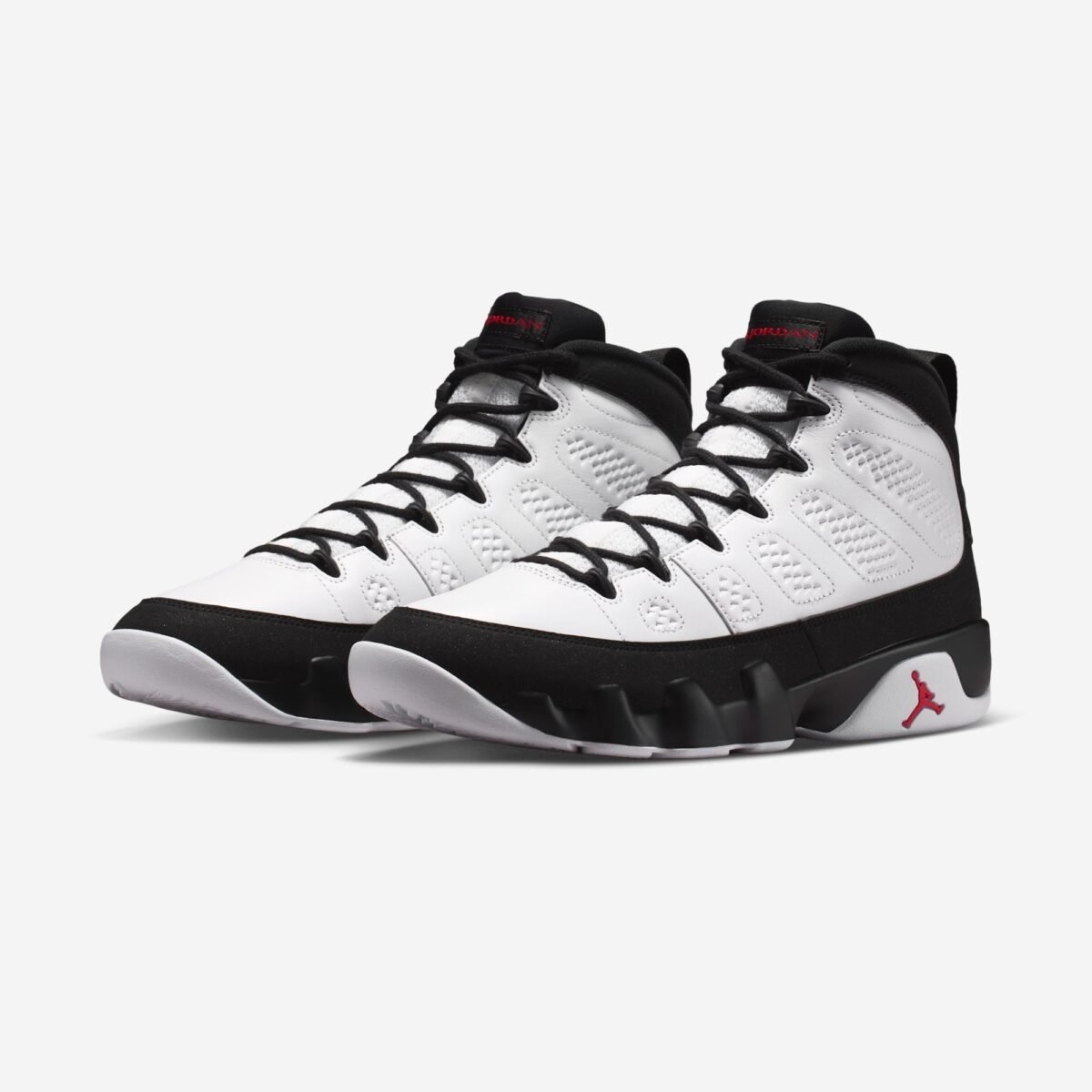 Air Jordan 9 OG Space Jam in White, True Red, and Black colorway with updated OG mold and Tune Squad packaging - detail view 1