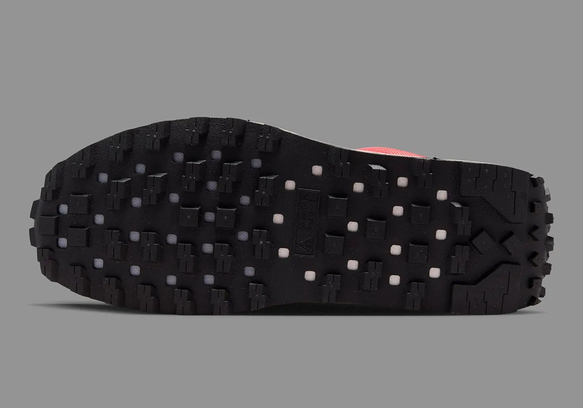 Nike ACG LDV in Varsity Red and Wolf Grey colorway, showcasing updated midsole cushioning and original-inspired upper construction - detail view 2
