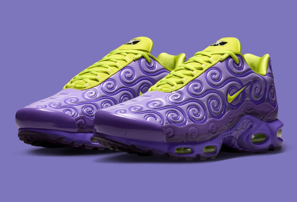 Nike Air Max Plus x One Piece Gomu Gomu in Space Purple with Altitude Green accents, featuring Gomu Gomu no Mi Devil Fruit-inspired swirl patterns - detail view 2