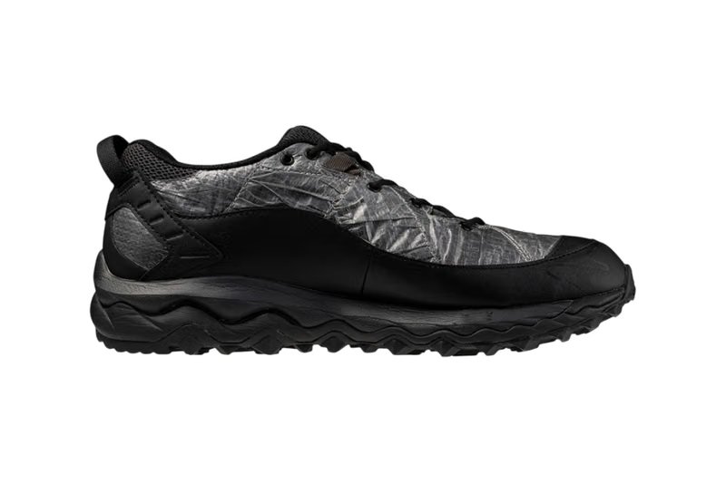 Han Kjøbenhavn x Mizuno WAVE MUJIN TL in Black with Dyneema Composite Fabric upper and Michelin rubber outsole - detail view 3