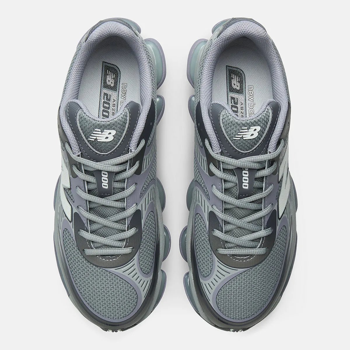New Balance 2000 in grey mesh and synthetic with violet Truffle Salt accents on quarter panel and midsole - detail view 3
