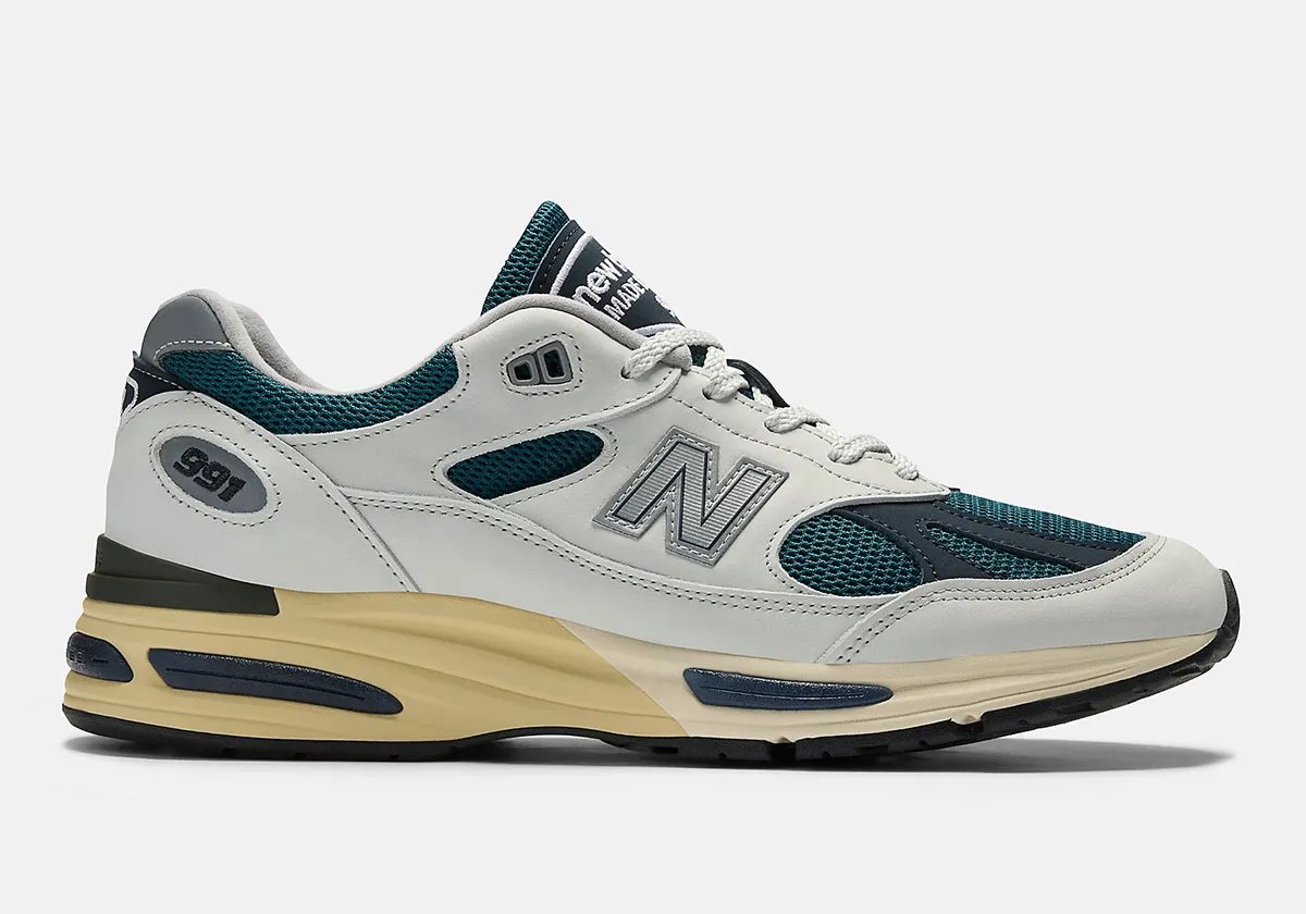 New Balance 991v2 "Total Eclipse" with white leather upper, navy and teal colorway details - detail view 1
