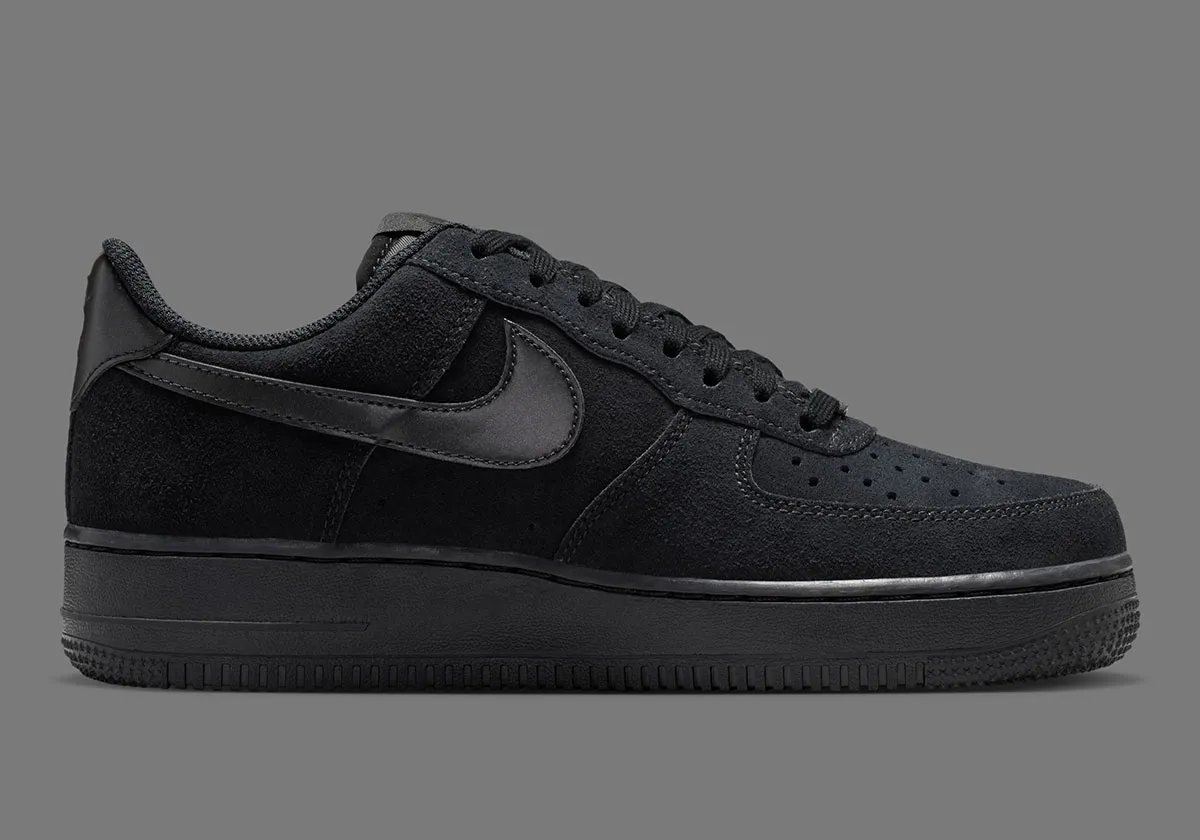 Nike Air Force 1 Low in premium suede with metallic branding details on Swoosh and heel - detail view 2
